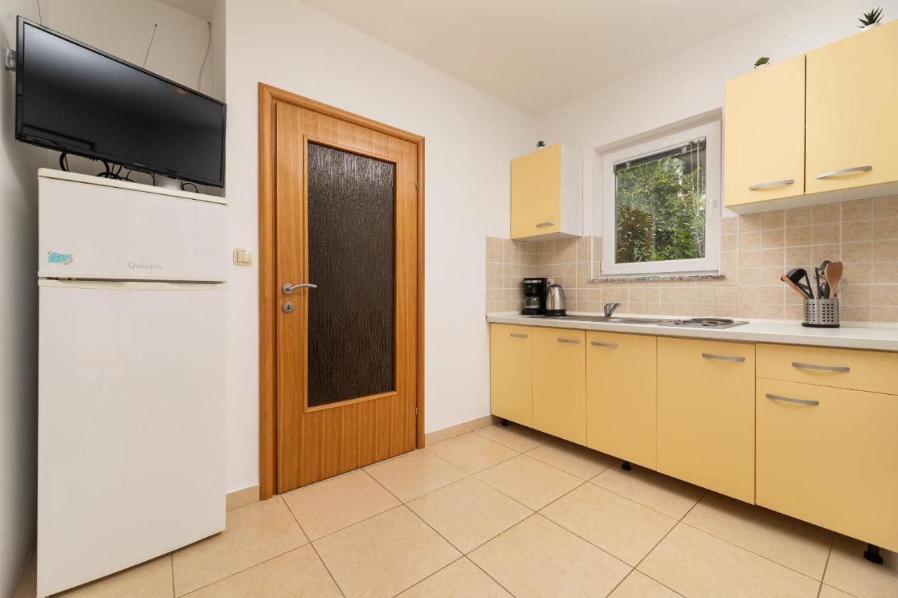 Apartment Mia Čižići Esterno foto
