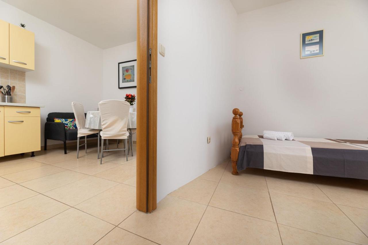 Apartment Mia Čižići Esterno foto